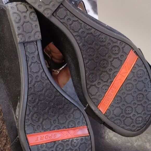 Anne Klein shoes - Picture 5 of 5